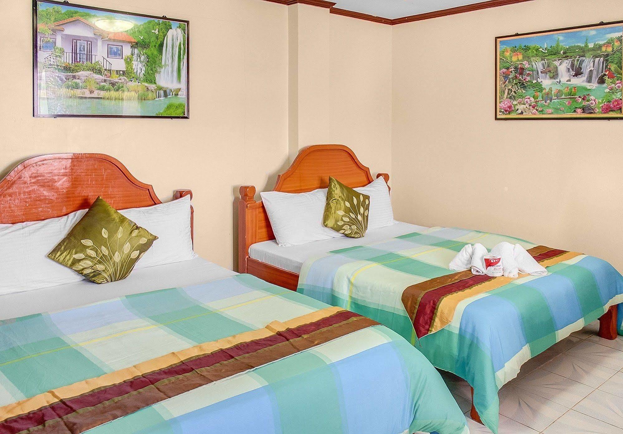 Blue Corals Beach Resort Logon Luaran gambar